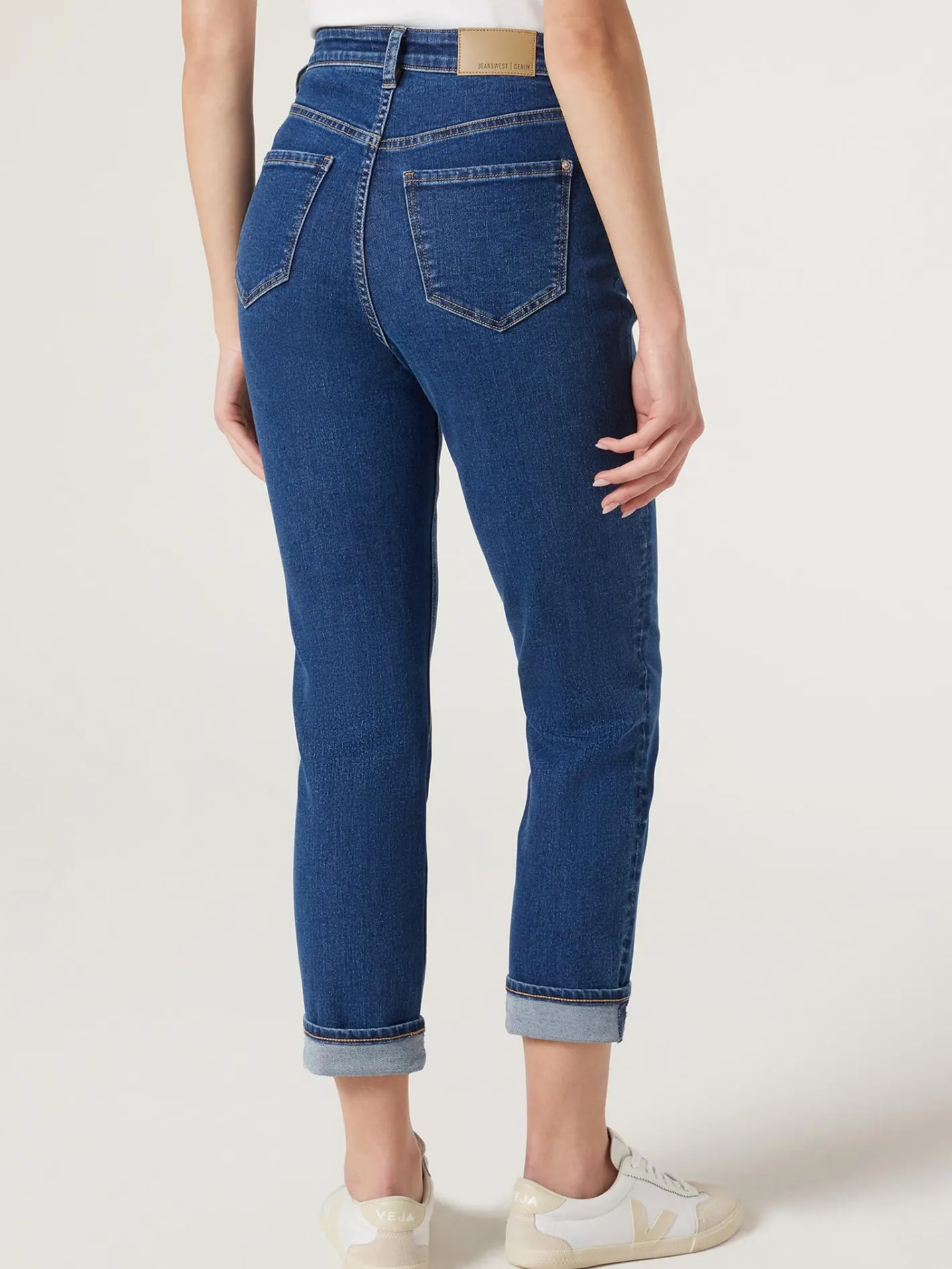 Women Jeanswest Brooke Tapered Crop Jeans